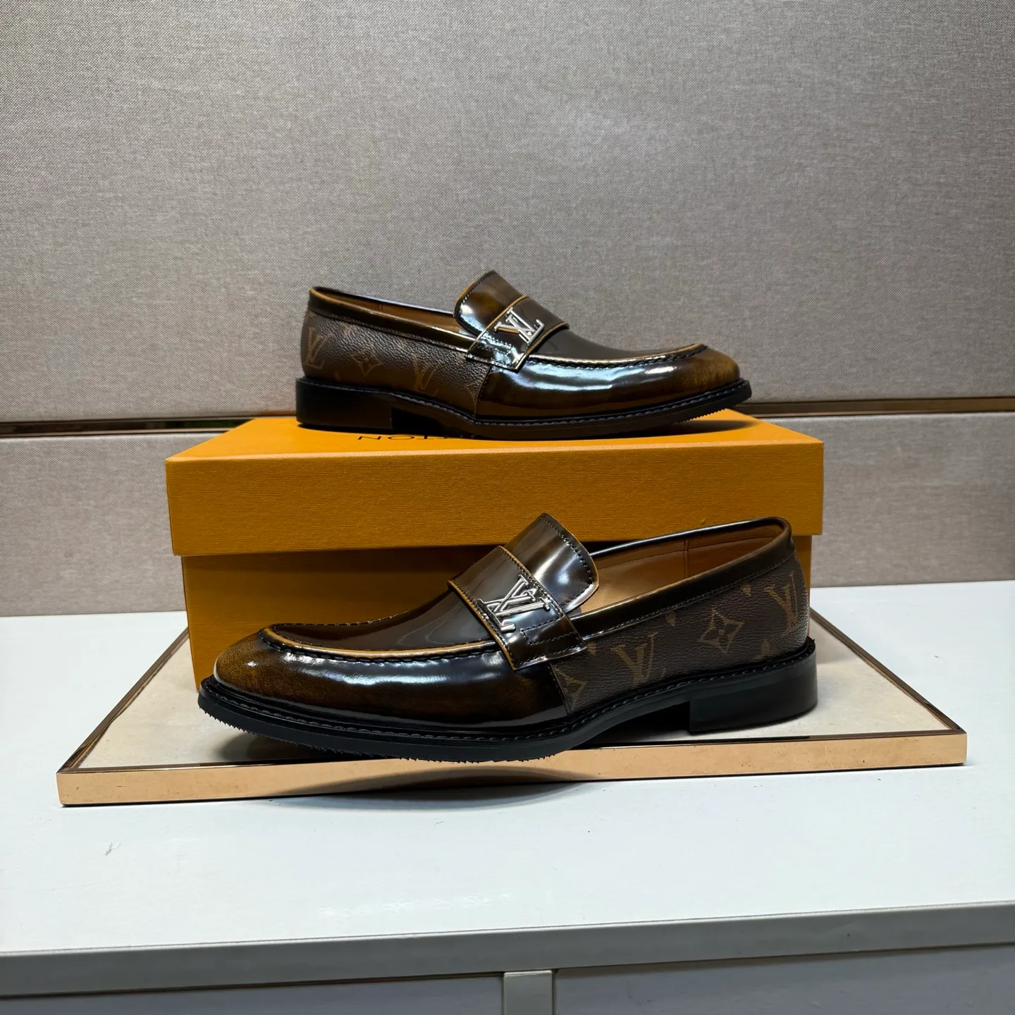 Men's men's shoes 💰pp462【LV～】Men's casual leather shoes 2025z cabinet sales simultaneously 🔶Size: 39-44#️⃣ 🔷2 colors🔜The upper is made of multi-material splicing➕Cow leather lining, comfortable and breathable, sole: original comfortable and wear-resistant outsole, ⚠️real thing📱photographed🎬real thing is better📢📢📢